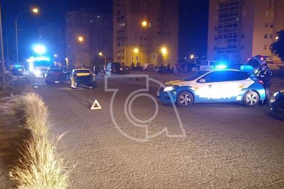  Aparatoso choque frontal de dos vehículos en el Valle de Jinámr (Telde)/TA.